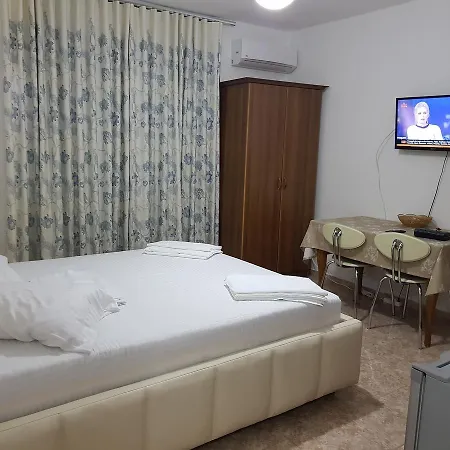 Apartment White Cream *