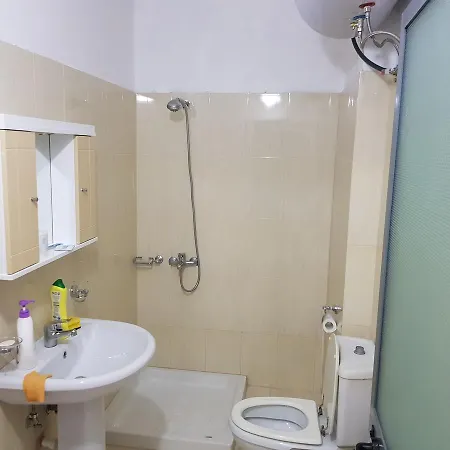 Apartment White Cream *
