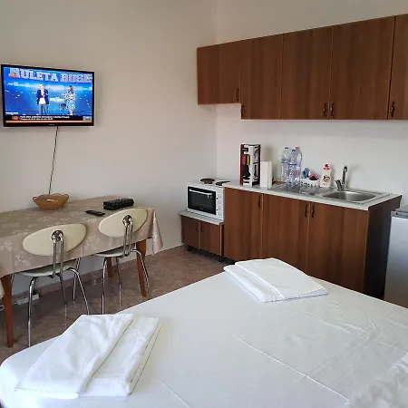 Apartment White Cream Sarande